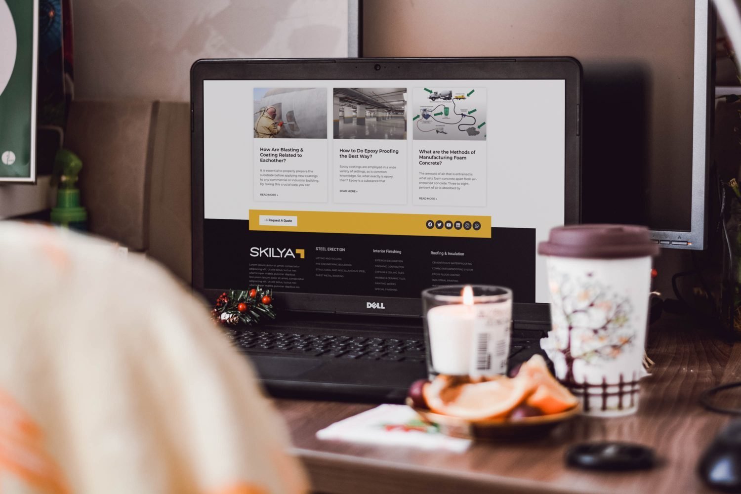 501521 DELL PC with xmas stuff